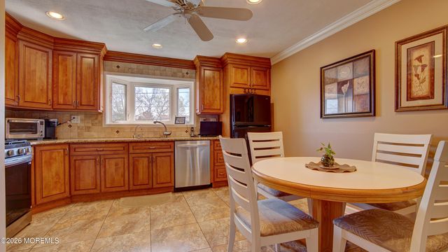 12 Cavan Lane, Hazlet, NJ 07730