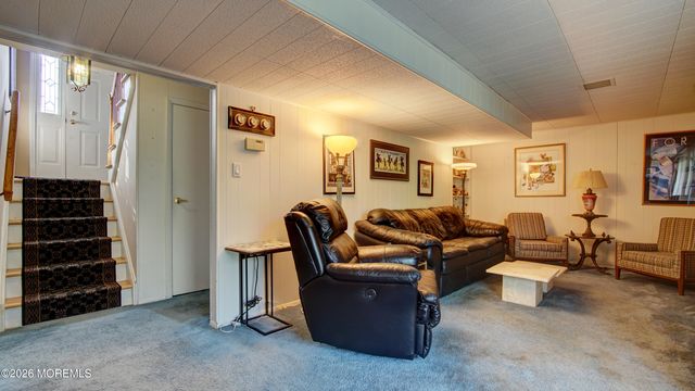 12 Cavan Lane, Hazlet, NJ 07730