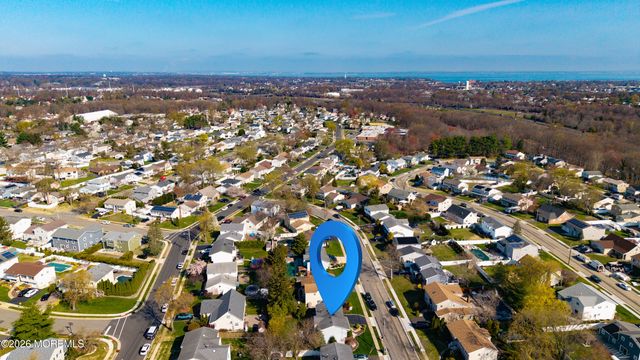 12 Cavan Lane, Hazlet, NJ 07730