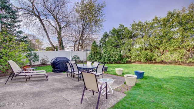 12 Cavan Lane, Hazlet, NJ 07730