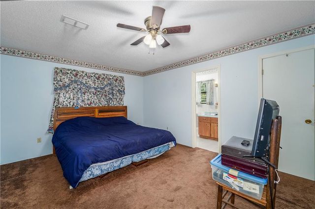 43 Dixie Lane, Waycross, GA 31503