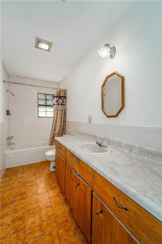 43 Dixie Lane, Waycross, GA 31503