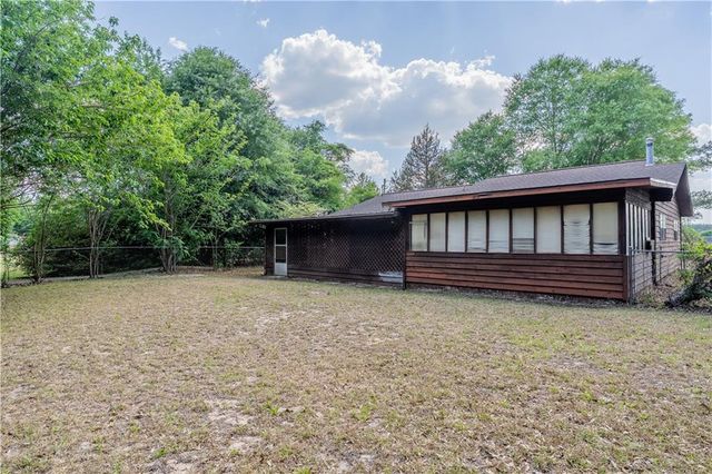 43 Dixie Lane, Waycross, GA 31503