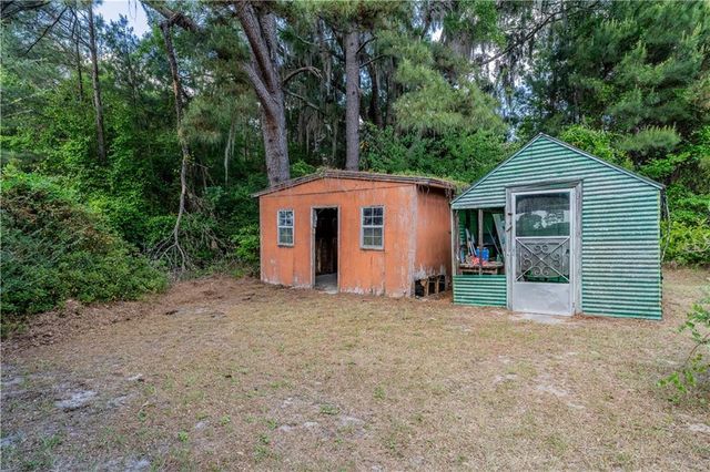 43 Dixie Lane, Waycross, GA 31503