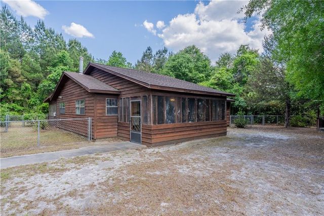43 Dixie Lane, Waycross, GA 31503