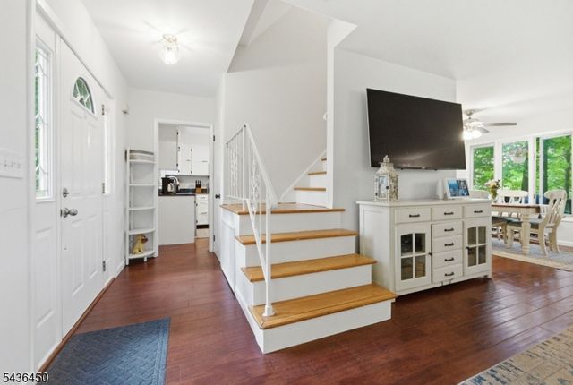 3 Crows Nest Rd, Byram Twp., NJ 07821