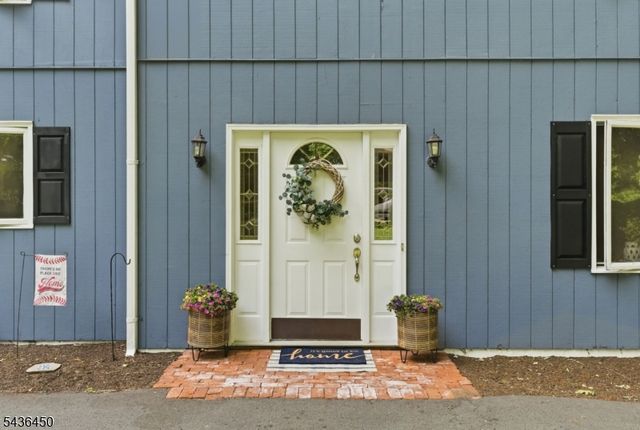 3 Crows Nest Rd, Byram Twp., NJ 07821