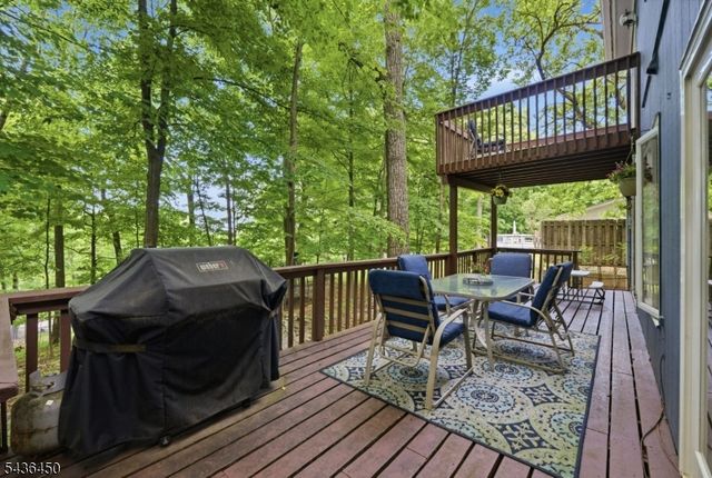 3 Crows Nest Rd, Byram Twp., NJ 07821