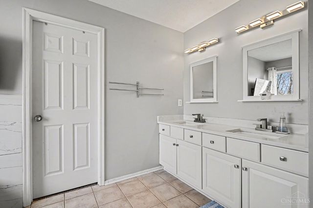 6369 Hedgerow Drive, West Chester, OH 45069