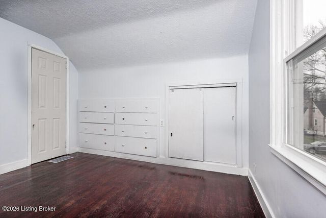 124 E Tenny Ave, Louisville, KY 40214