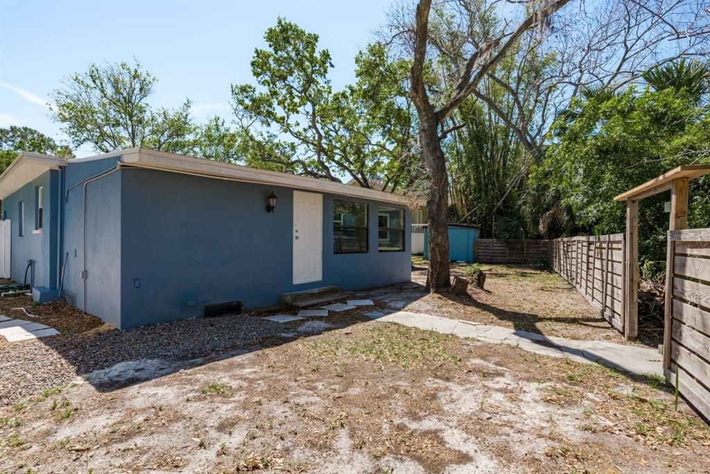 Image 23 of property listing at 8423 JACKSON SPRINGS ROAD, Tampa, FL 33615
