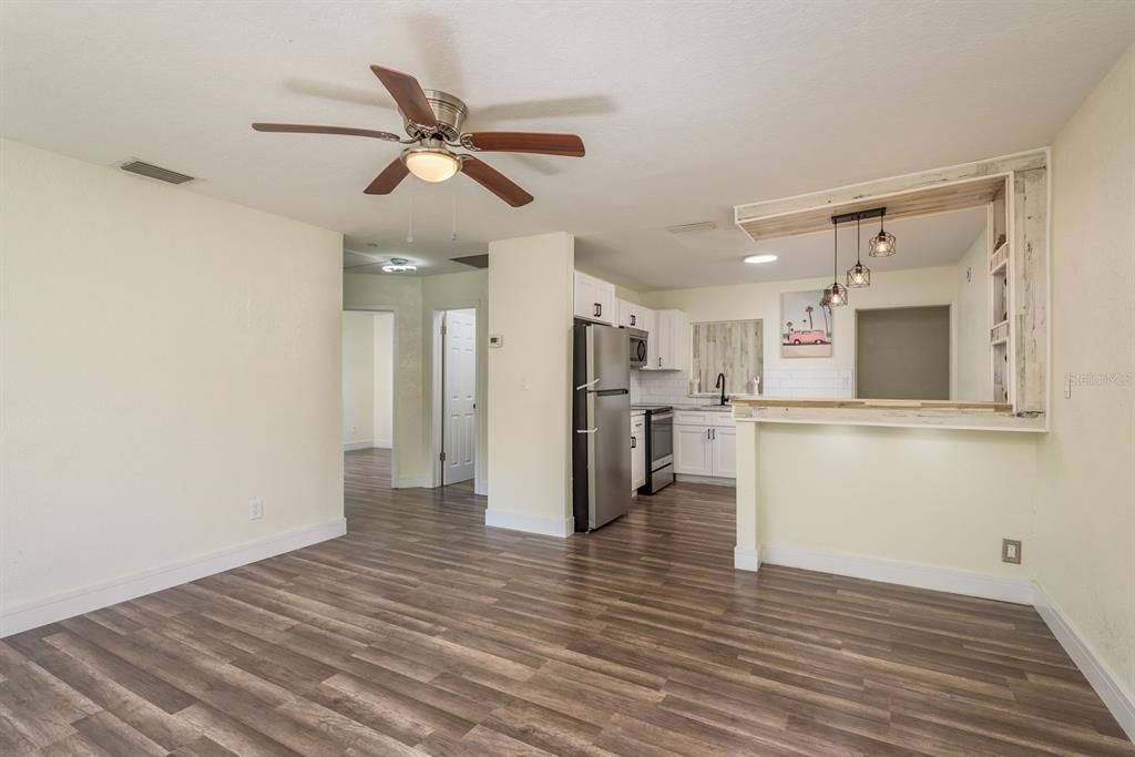 Image 3 of property listing at 8423 JACKSON SPRINGS ROAD, Tampa, FL 33615