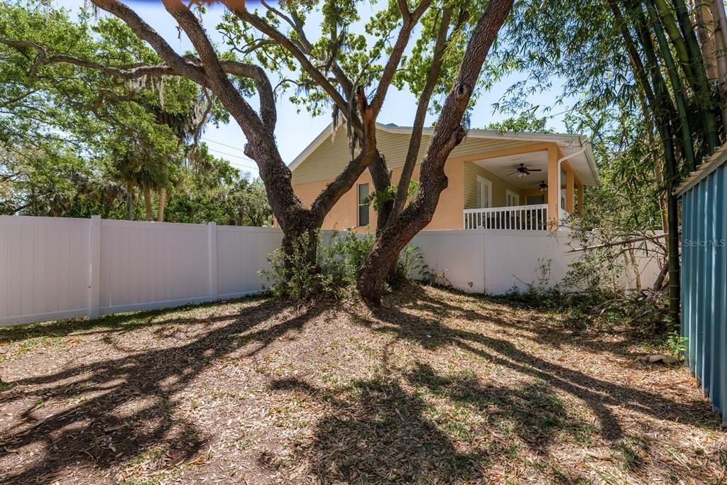 Image 36 of property listing at 8423 JACKSON SPRINGS ROAD, Tampa, FL 33615