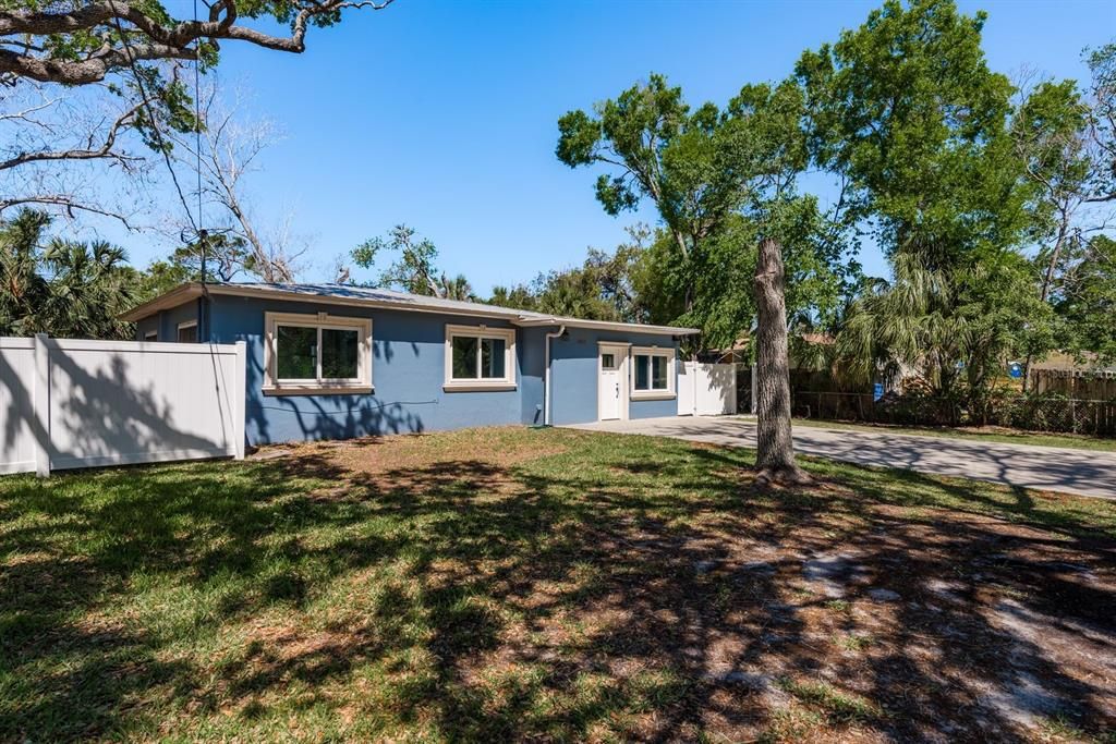 Image 38 of property listing at 8423 JACKSON SPRINGS ROAD, Tampa, FL 33615