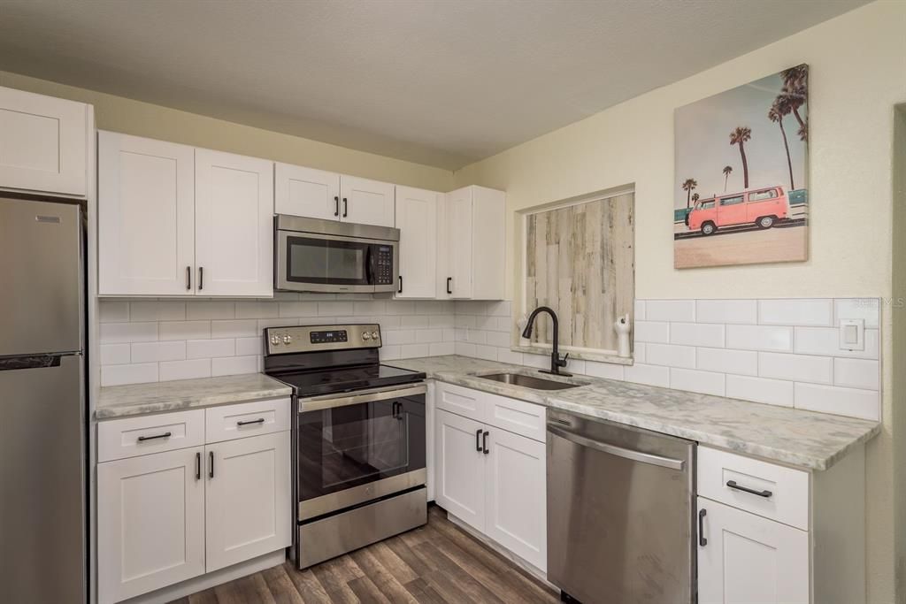 Image 8 of property listing at 8423 JACKSON SPRINGS ROAD, Tampa, FL 33615