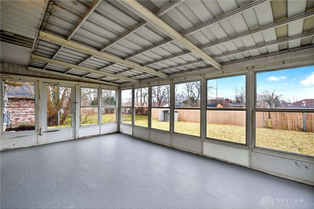 2569 Carnegie Street, Dayton, OH 45406