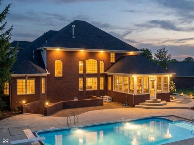 633 Foxboro Drive, Avon, IN 46123