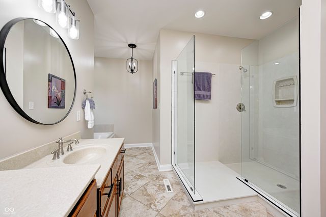 633 Foxboro Drive, Avon, IN 46123