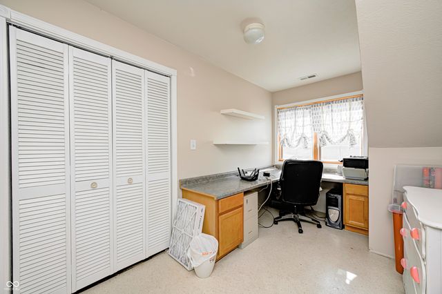 633 Foxboro Drive, Avon, IN 46123