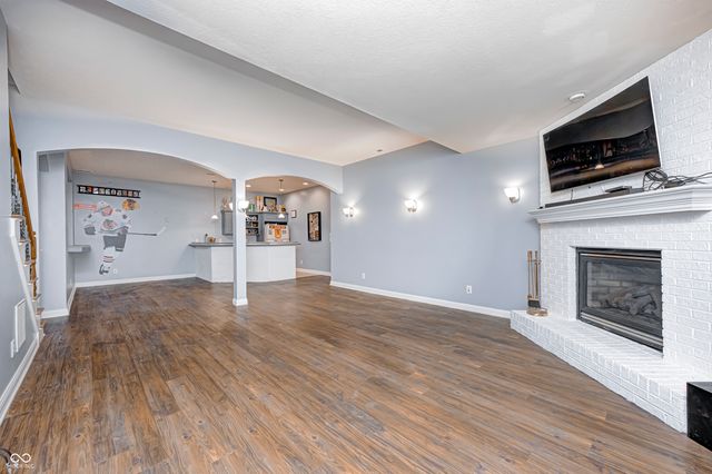 633 Foxboro Drive, Avon, IN 46123