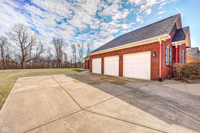 633 Foxboro Drive, Avon, IN 46123