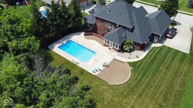 633 Foxboro Drive, Avon, IN 46123