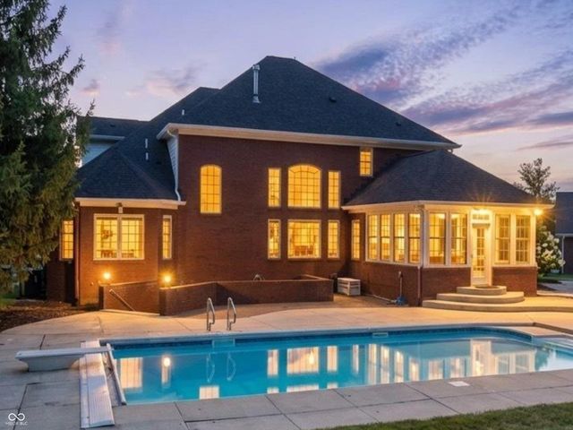 633 Foxboro Drive, Avon, IN 46123