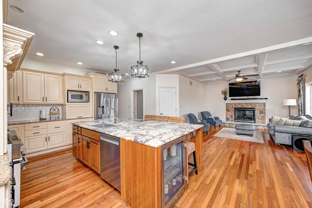 633 Foxboro Drive, Avon, IN 46123