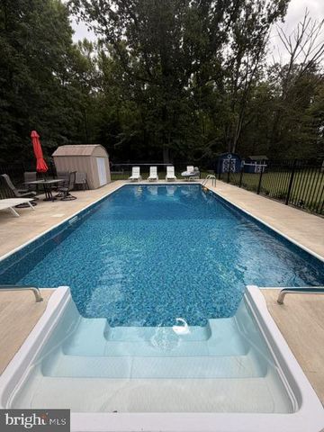 3 BRYNMORE RD, New Egypt, NJ 08533