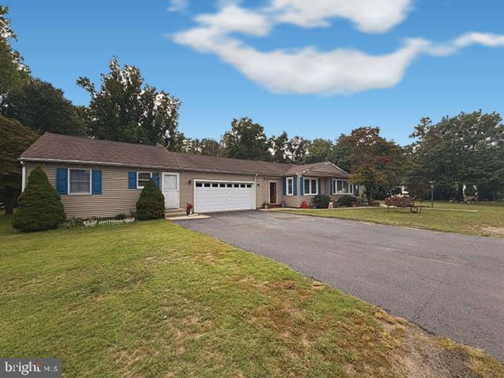 3 BRYNMORE RD, New Egypt, NJ 08533