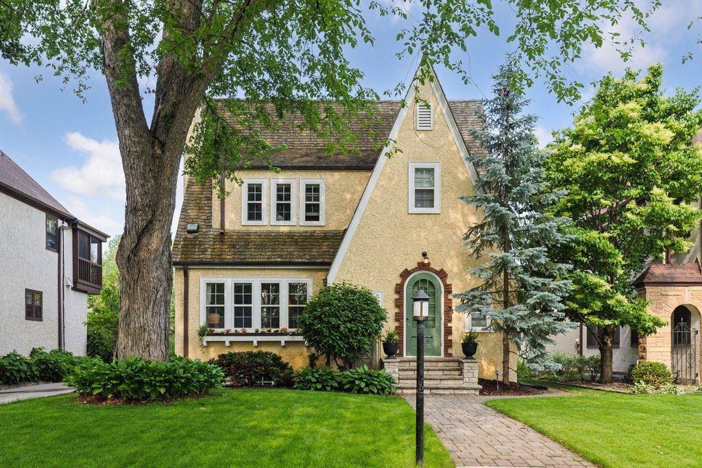 4906 Bruce Avenue, Edina, MN 55424