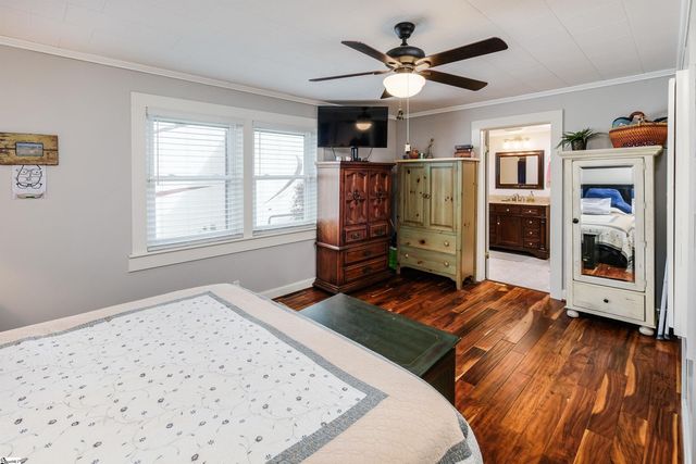 4961 221 Hwy S, Laurens, SC 29360