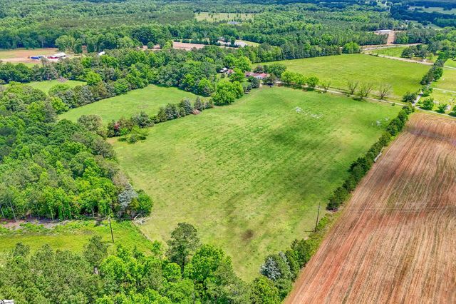4961 221 Hwy S, Laurens, SC 29360