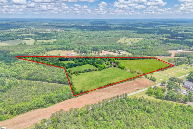 4961 221 Hwy S, Laurens, SC 29360