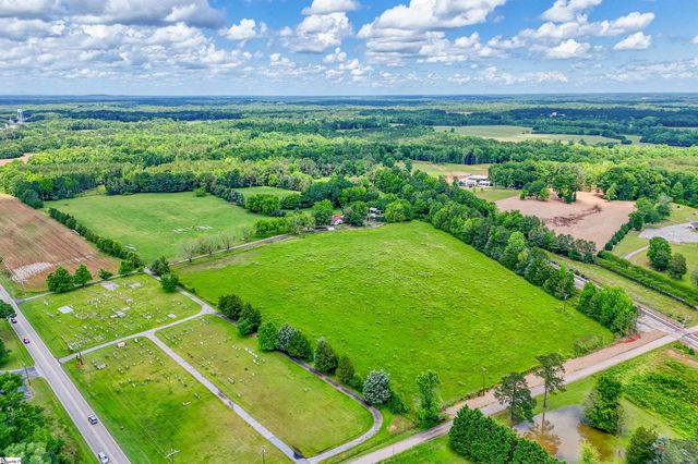4961 221 Hwy S, Laurens, SC 29360