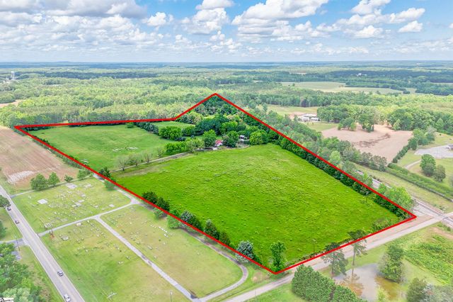 4961 221 Hwy S, Laurens, SC 29360