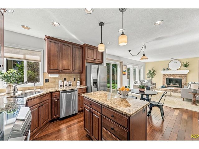 10240 Sw WASCO Way, Tualatin, OR 97062