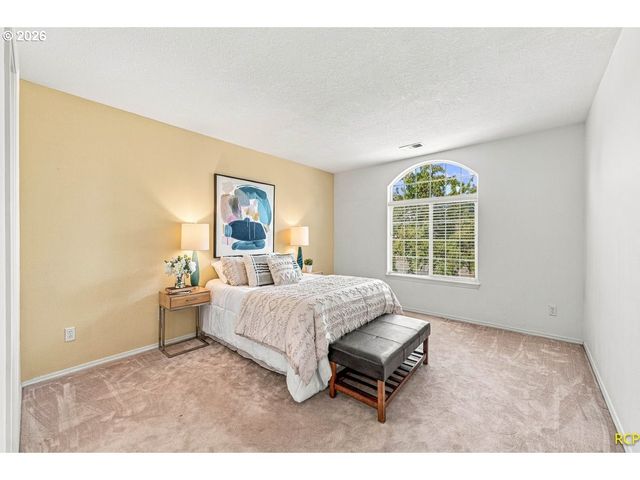 10240 Sw WASCO Way, Tualatin, OR 97062