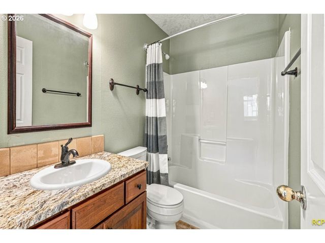 10240 Sw WASCO Way, Tualatin, OR 97062