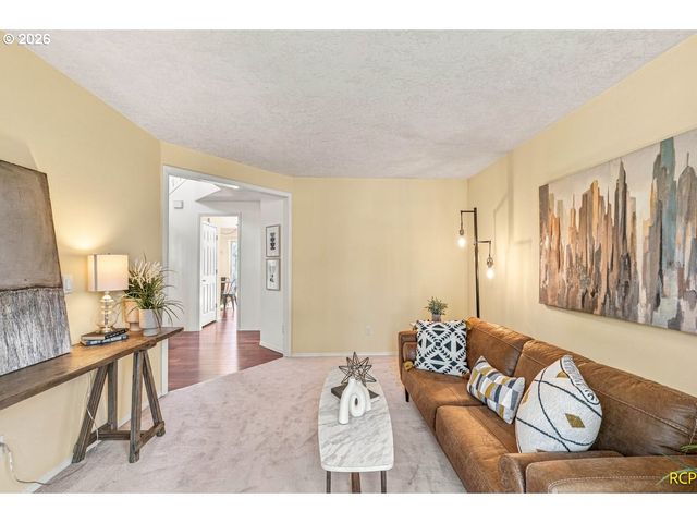 10240 Sw WASCO Way, Tualatin, OR 97062