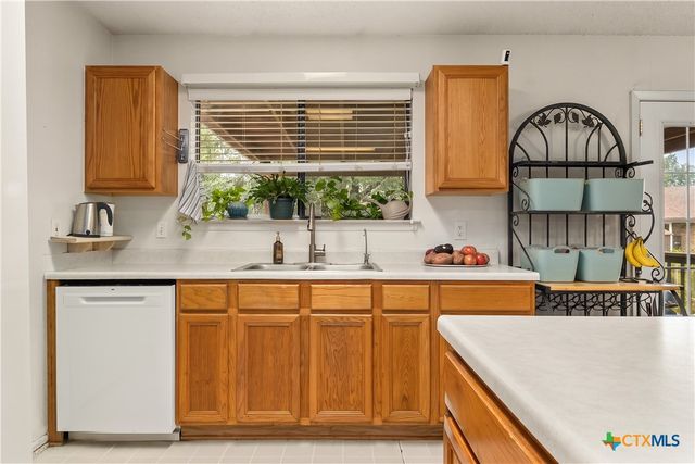 516 Denise Drive, New Braunfels, TX 78130