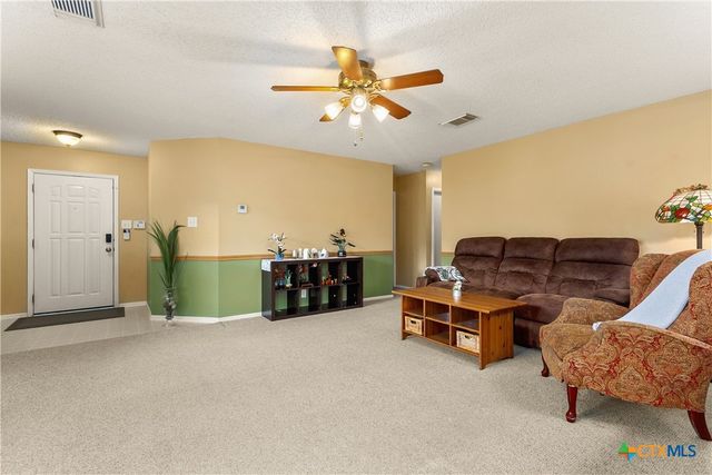516 Denise Drive, New Braunfels, TX 78130