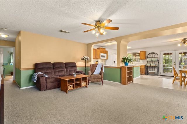 516 Denise Drive, New Braunfels, TX 78130