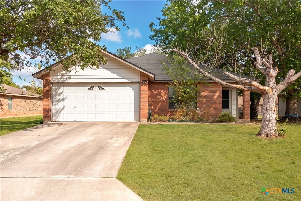 516 Denise Drive, New Braunfels, TX 78130