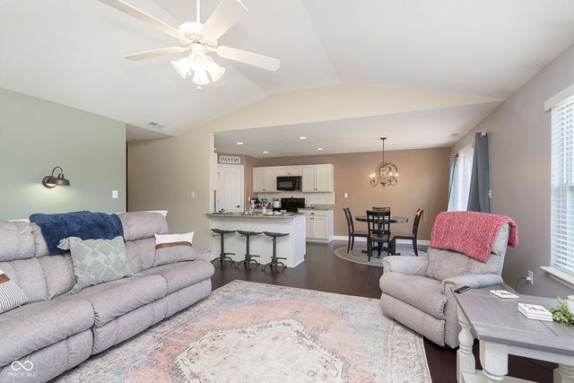 809 Declaration Drive, Pittsboro, IN 46167