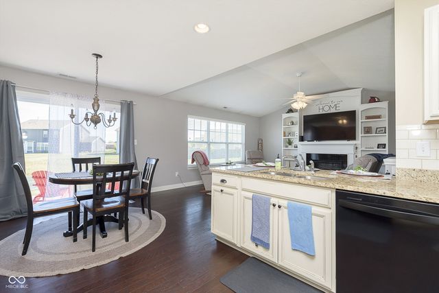 809 Declaration Drive, Pittsboro, IN 46167