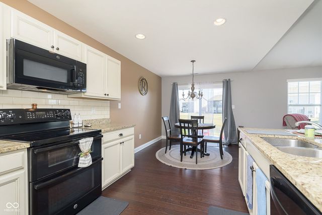 809 Declaration Drive, Pittsboro, IN 46167