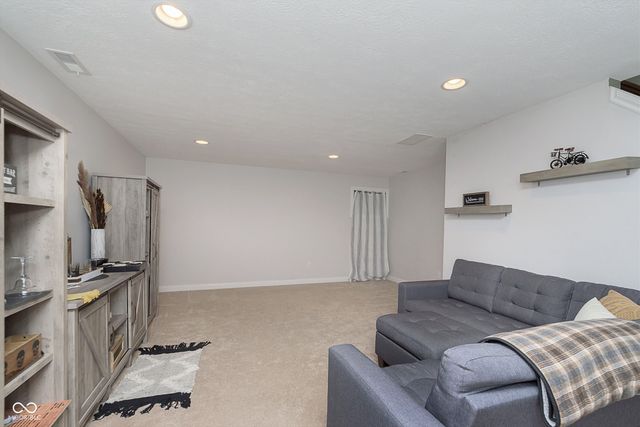 809 Declaration Drive, Pittsboro, IN 46167