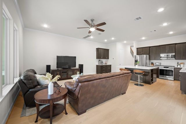 1648 Bonnie Brae Street, Houston, TX 77006