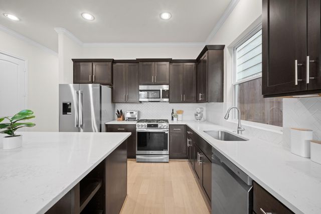 1648 Bonnie Brae Street, Houston, TX 77006